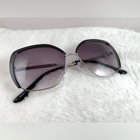 ✨SOLD✨ BLK & Silv Sq Sunnies - Picture 2 of 9